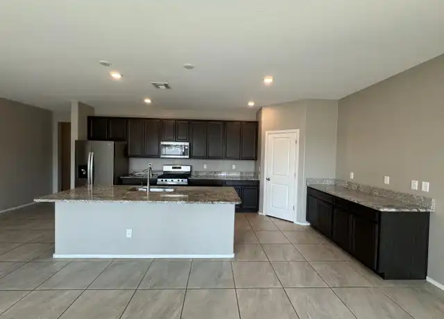 Property at 3415 W Donner Dr, Phoenix, AZ, 85041, 4 beds, 2 baths, [object Object]