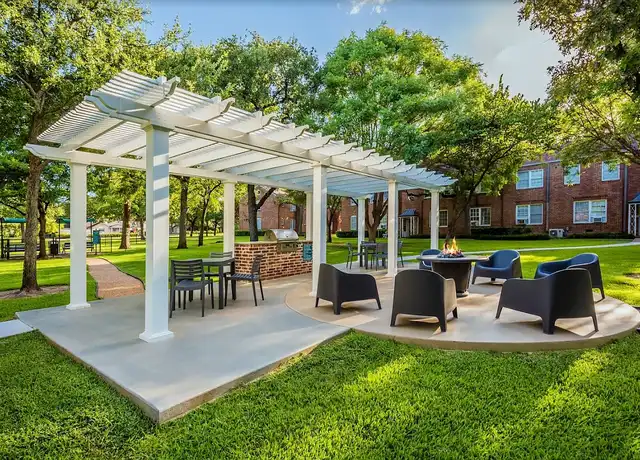 Property at Crestwood Place Apartments - 3900 White Settlement Rd, Fort Worth, TX, 76107, 2 beds, 1-2 bath, [object Object]
