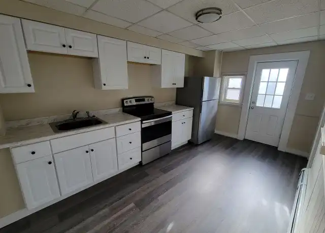 Property at 305 Amherst St Unit 8, Manchester, NH, 03104, 1 bed, 1 bath, [object Object]