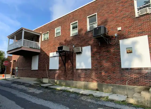 Property at 33 W Main St Apt 1, Mount Joy, PA, 17552, 2 beds, 1 bath, [object Object]