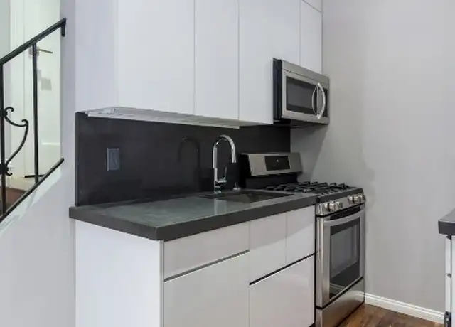 Property at 564 Hudson St Unit 2, New York, NY, 10014, 1 bed, 1.5 baths, [object Object]