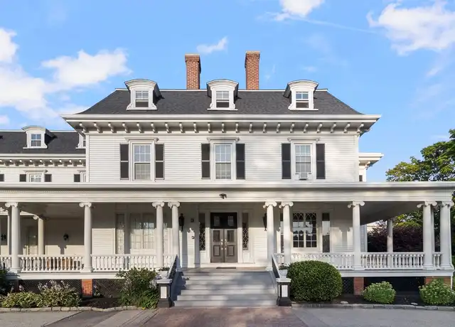 Property at 412 Bellevue Ave Unit 7, Newport, RI, 02840, 2 beds, 1 bath, [object Object]