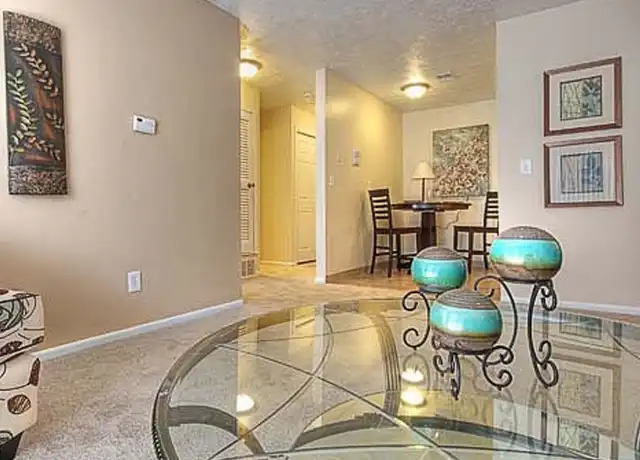 Property at 950 S 69th St Unit 909-22, Omaha, NE, 68106, 2 beds, 1 bath, [object Object]