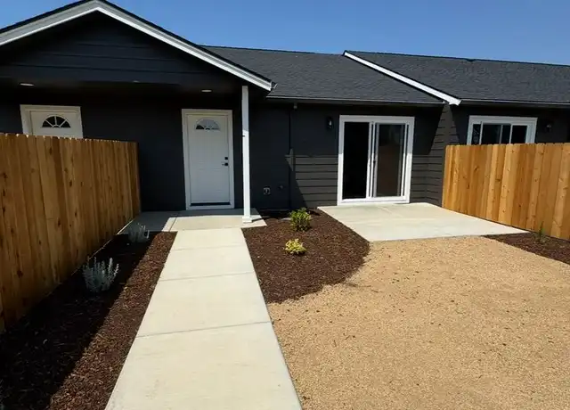 Property at 150 Seroba Cir Unit 154-2, Medford, OR, 97501, 2 beds, 1 bath, [object Object]