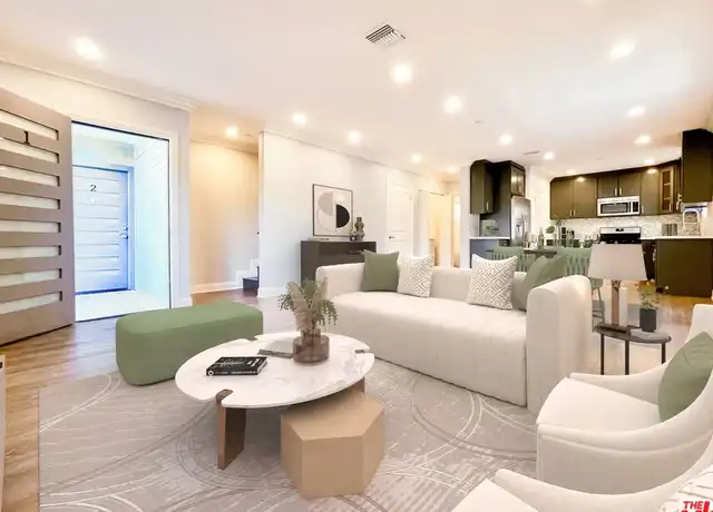 Property at 7113 S La Cienega Blvd Unit 2, Los Angeles, CA, 90045, 3 beds, 3 baths, [object Object]