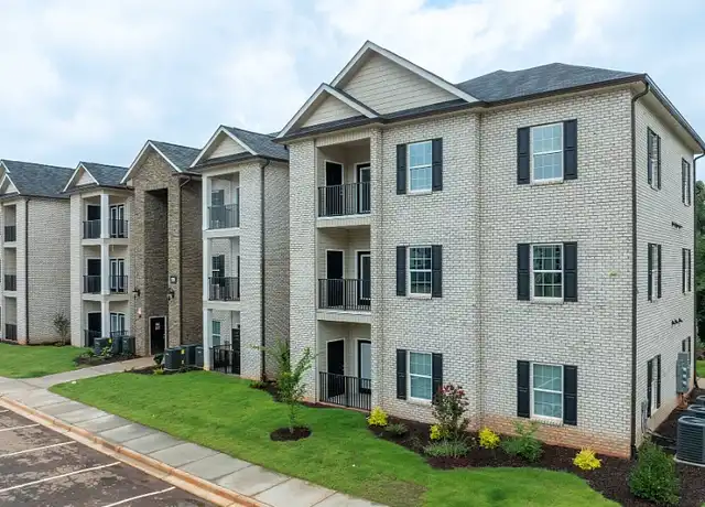 Property at Grand Oaks of Spartanburg - 7 Thomas Oaks Dr, Spartanburg, SC, 29301, 2-3 beds, 2 baths, [object Object]
