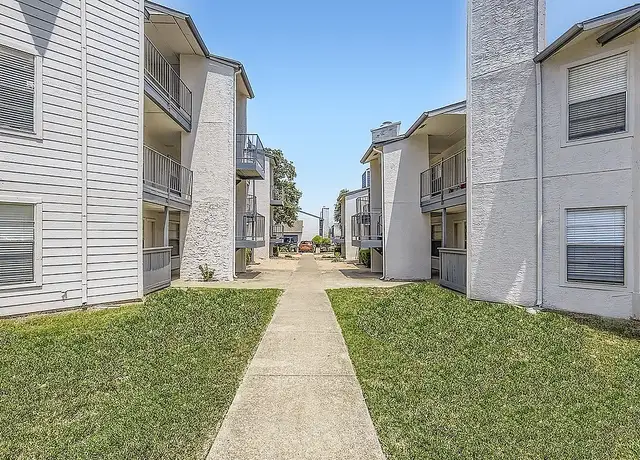 Photo of 3236 N Galloway Ave, Mesquite, TX 75150
