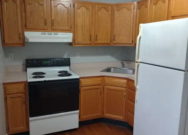 Property at 1628 Quarrier St Apt C, Charleston, WV, 25311, 1 bed, 1 bath, [object Object]