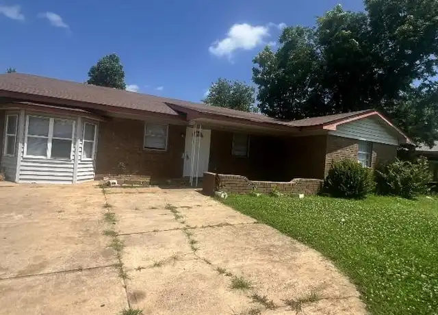 Property at 9429 NE 14th St, Oklahoma City, OK, 73130, 4 beds, 2 baths, [object Object]