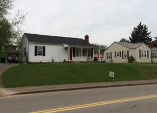 Property at 1207 E Lakeview Dr, Johnson City, TN, 37601, 2 beds, 1 bath, [object Object]
