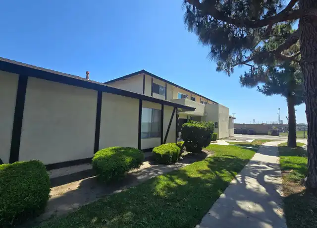 Property at 15762 Taft Ln Unit 4, Huntington Beach, CA, 92649, 2 beds, 1 bath, [object Object]