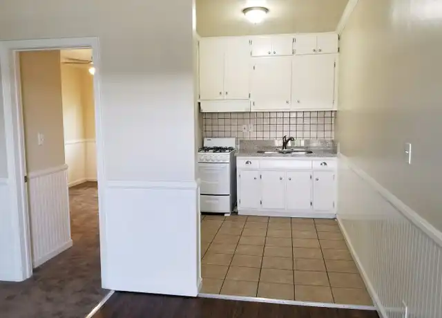Property at 1072 West Ave Unit 1072-5, Fullerton, CA, 92833, 1 bed, 1 bath, [object Object]