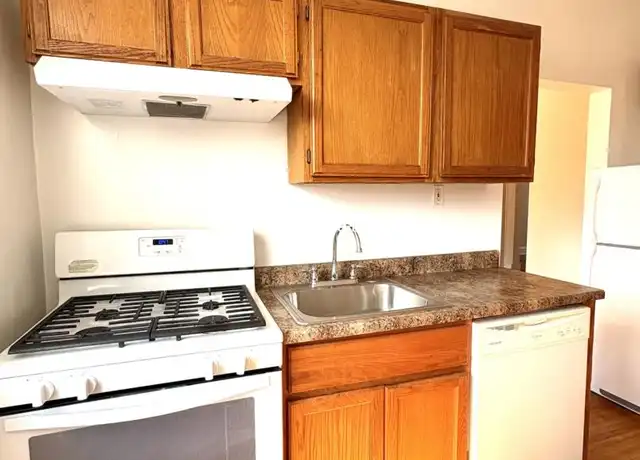 Property at 1370 W Estes Ave, Chicago, IL, 60626, 1 bed, 1 bath, [object Object]