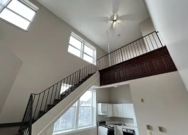 Property at 92 Gorham St Apt 302, Lowell, MA, 01852, 1 bed, 1 bath, [object Object]