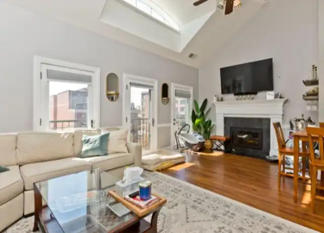 Property at 930 W Dakin St, Chicago, IL, 60613, 3 beds, 2 baths, [object Object]