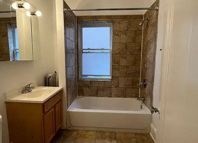 Property at 1509 Hinman Ave, Evanston, IL, 60201, 1 bed, 1 bath, [object Object]