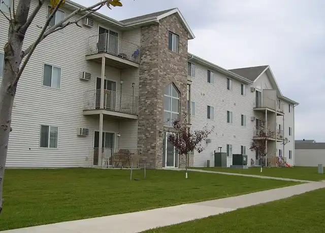 Property at Wheatland Place Apartments - 3302 31st Ave S, Fargo, ND, 58103, 2-3 beds, 1-2 bath, [object Object]