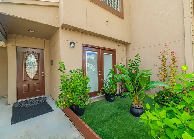 Photo of 6298 Ludington Dr, Houston, TX 77035