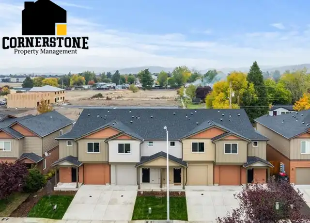 Property at 7641 24th St Unit 1, White City, OR, 97503, 3 beds, 2.5 baths, [object Object]