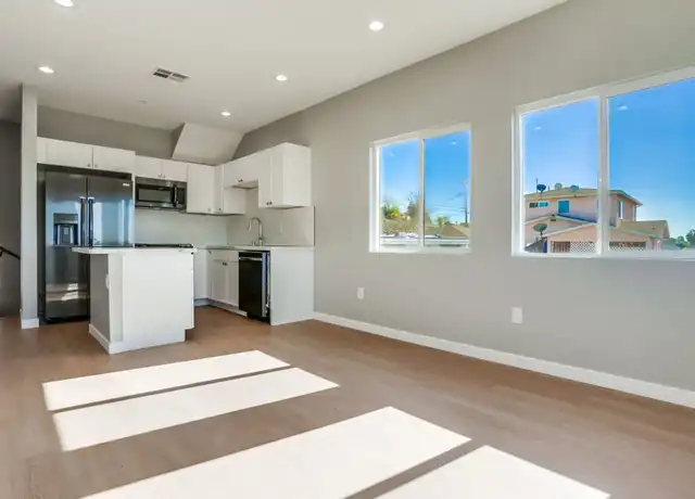 Property at 2386 W Jewett St Unit 2394, San Diego, CA, 92111, 3 beds, 3 baths, [object Object]