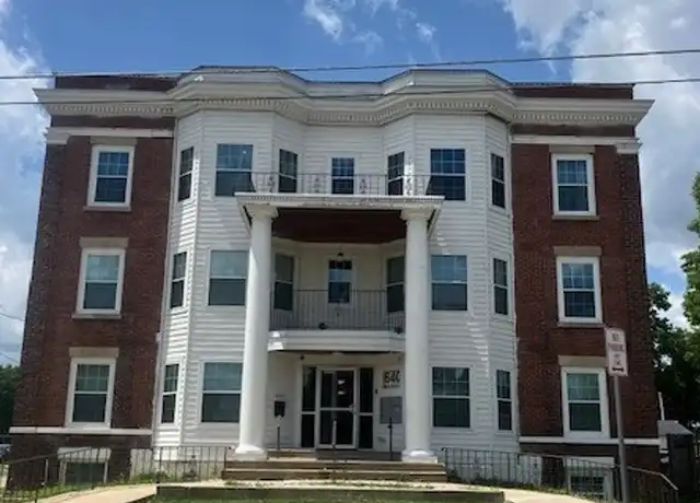 Property at 640 Bluff St Unit 104, Beloit, WI, 53511, 2 beds, 1 bath, [object Object]