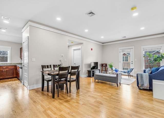 Photo of 54 Loomis St #2202, Bedford, MA 01730