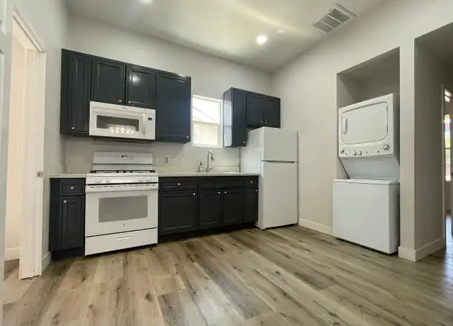 Property at 656 S 7th St Unit B, San Jose, CA, 95112, 2 beds, 1 bath, [object Object]