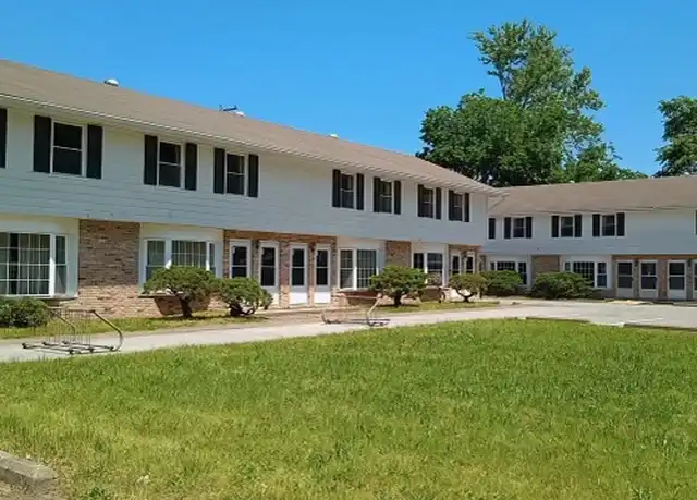 Property at 2006 W Woodriver Dr Unit 18, Carbondale, IL, 62901, 1 bed, 1 bath, [object Object]