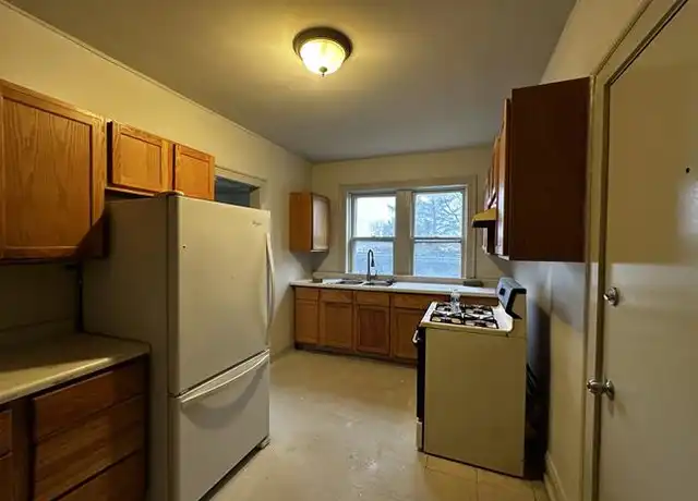 Property at 1434 Park Ave Unit 6, Chicago Heights, IL, 60411, 3 beds, 1 bath, [object Object]
