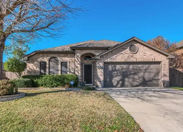 Property at 401 Vista Way Dr, Saginaw, TX, 76179, 4 beds, 2 baths, [object Object]