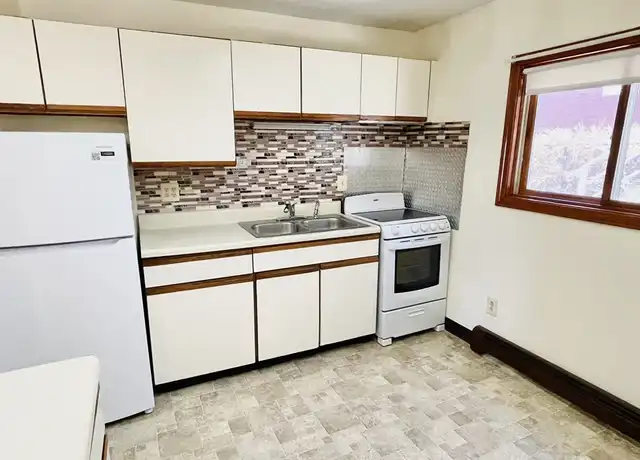 Property at 34 Dorchester St Unit 1R, Worcester, MA, 01610, 1 bed, 1 bath, [object Object]