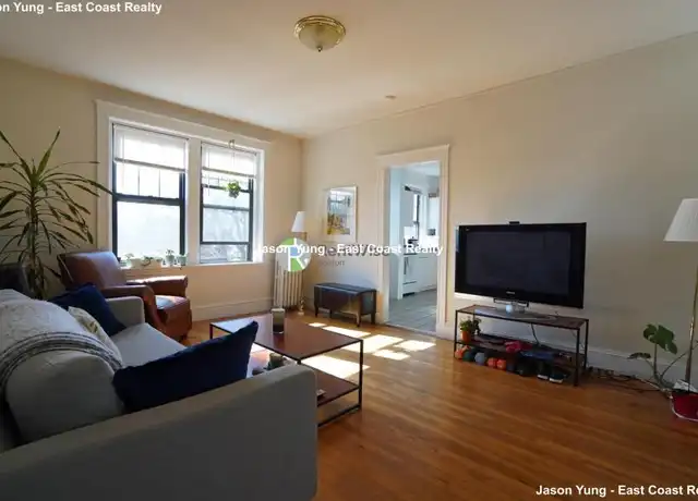 Property at 39 Clinton St, Cambridge, MA, 02139, 3 beds, 1 bath, [object Object]