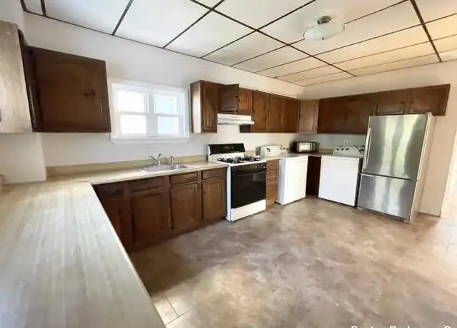 Property at 38-40 Harbor View St, Dorchester, MA, 02125, 4 beds, 1 bath, [object Object]