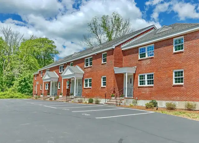 Property at 405 Washington St #2, Westwood, MA, 02090, 2 beds, 1 bath, [object Object]