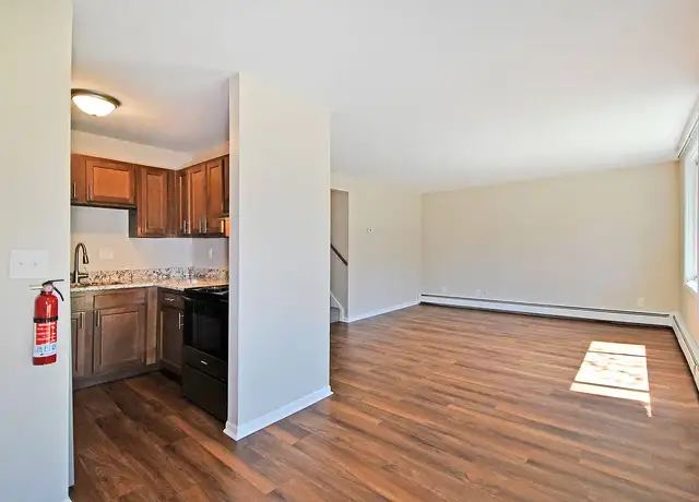 Photo of 3420 W Main St, Kalamazoo, MI 49006