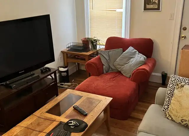 Property at 2562 Massachusetts Ave Unit 2, Cambridge, MA, 02140, 2 beds, 1 bath, [object Object]