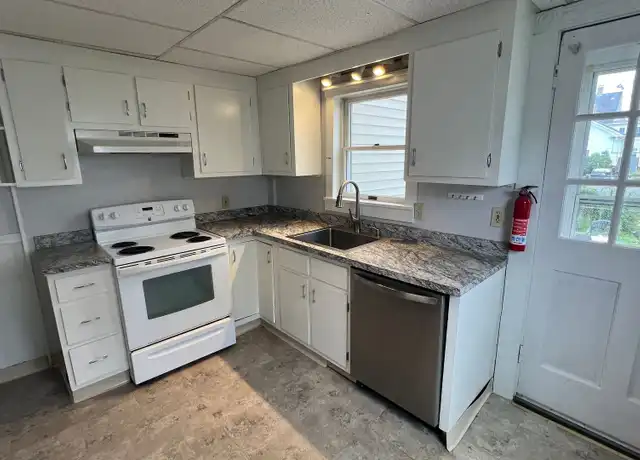 Property at 21 Grove St, Dover, NH, 03820, 2 beds, 1 bath, [object Object]