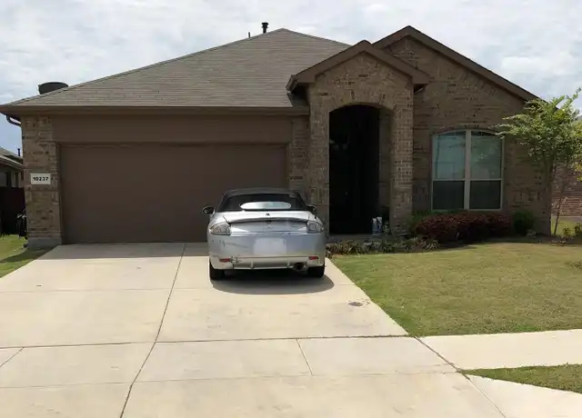 Property at 10237 Little Falls Trl, Fort Worth, TX, 76177, 3 beds, 2 baths, [object Object]