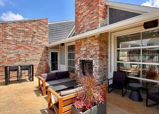 Photo of 1407 Bernard St, Denton, TX 76201