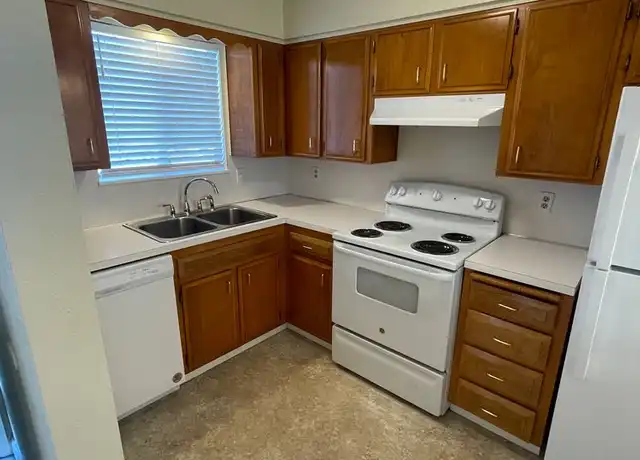 Property at 515 W Oak St Unit 42, Lebanon, OR, 97355, 2 beds, 1.5 baths, [object Object]