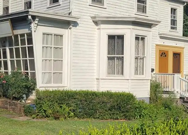 Property at 37 W Broad St, Hopewell, NJ, 08525, 2 beds, 1 bath, [object Object]