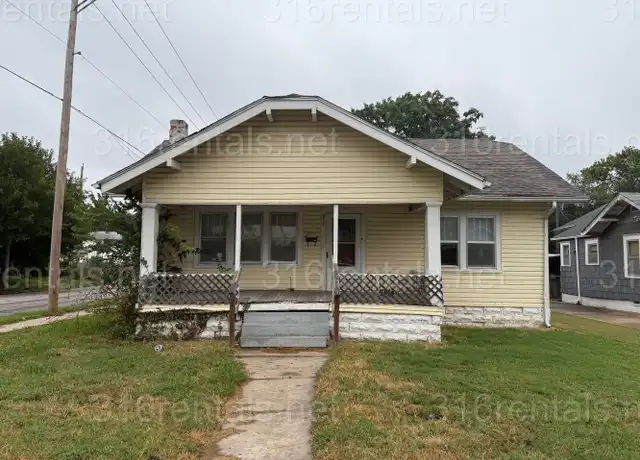 Property at 2002 S Main St, Wichita, KS, 67213, 2 beds, 1 bath, [object Object]