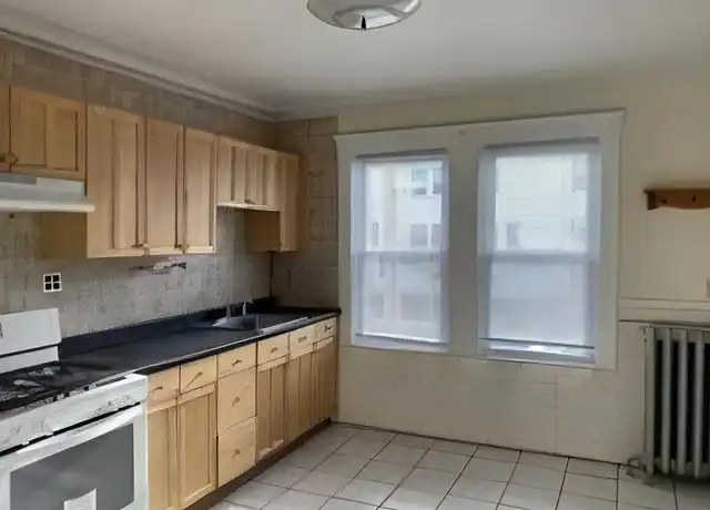 Property at 193 Willis Ave Unit 1, Medford, MA, 02155, 2 beds, 1 bath, [object Object]