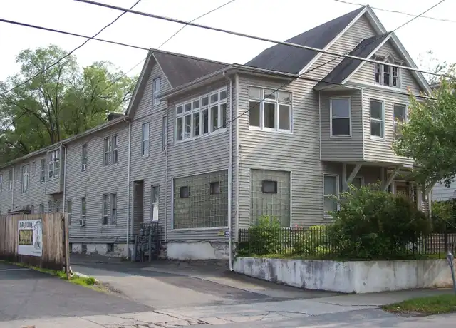 Property at 519 Sarah St Unit 6, Stroudsburg, PA, 18360, 1 bed, 1 bath, [object Object]