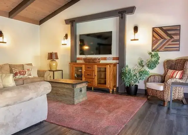 Photo of 2065 California St, Mountain View, CA 94040