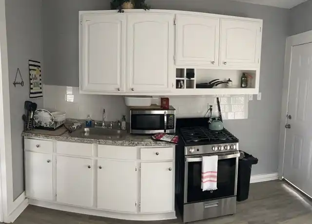 Property at 625 E Woodlawn Ave Unit C, San Antonio, TX, 78212, 1 bed, 1 bath, [object Object]