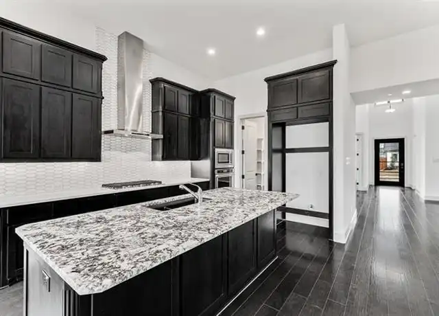 Property at 4908 Sir Dillon Dr, Carrollton, TX, 75010, 4 beds, 4.5 baths, [object Object]