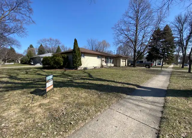 Property at 1606 13th St S, Moorhead, MN, 56560, 5 beds, 2 baths, [object Object]
