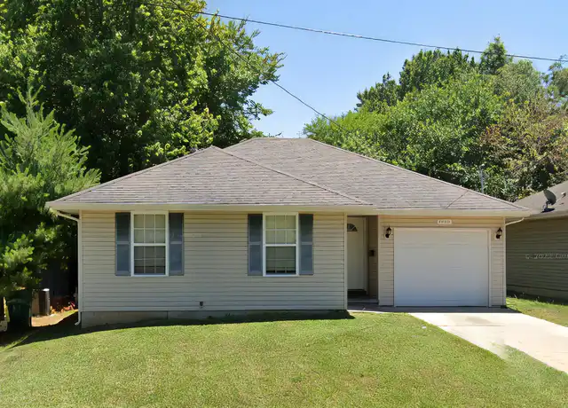 Property at 1954 S Fort Ave, Springfield, MO, 65807, 3 beds, 2 baths, [object Object]