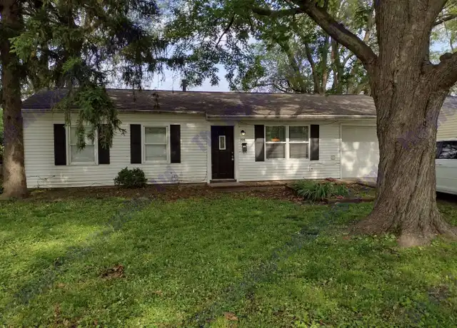 Property at 708 S Scottswood Dr, Urbana, IL, 61802, 3 beds, 1.5 baths, [object Object]